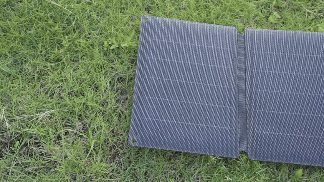 AMPSOS Foldable Solar Pad