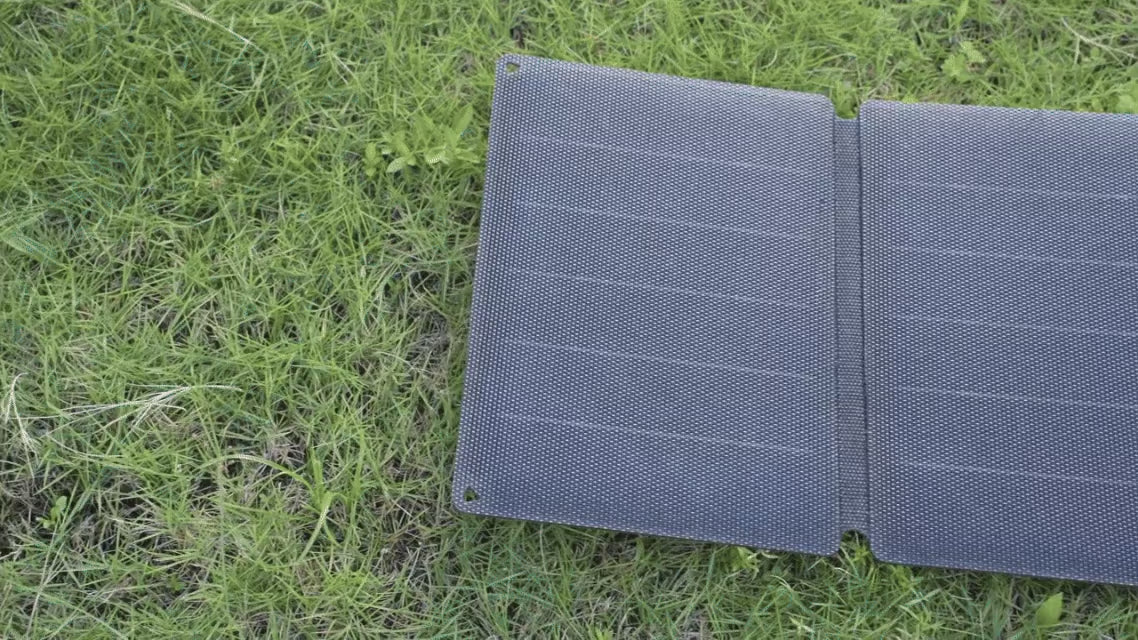 AMPSOS Foldable Solar Pad